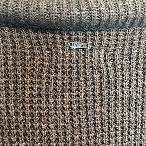 NWOT UGG Gray Selby Short Sleeve Cowl Neck Pullover Sweater - Picture 5 of 7